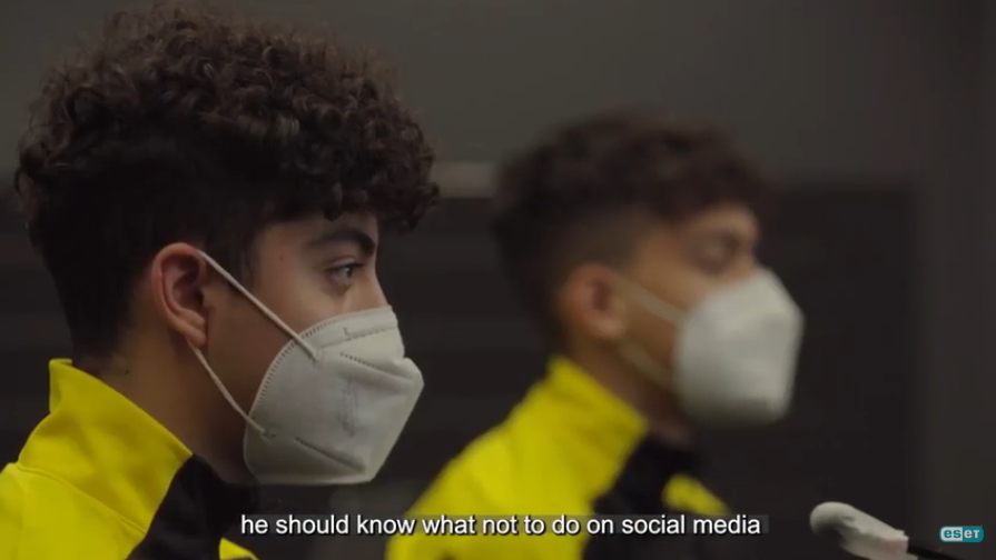 BVB Stories | Who we are: Футбол и социальные сети. Будучи Чемпионом-спонсором дортмундской "Боруссии", ESET гордится тем, что выходит за рамки обычной спонсорской сделки и предоставляет ноу-хау и опыт, чтобы помочь нашему партнеру выступать, расти и держать команду в безопасности. Последний эпизод серии BVB "Who we are" является ярким примером такого сотрудничества. Смотрите эксклюзивный тизер прямо сейчас! Скоро он будет доступен в ближайшем к вам онлайн-потоковом сервисе.