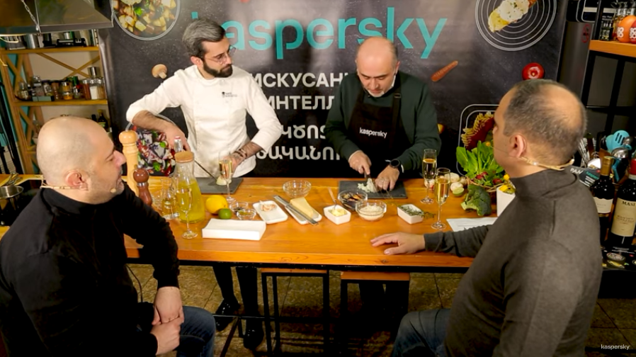 Готовим ризотто и говорим о безопасности в соцсетях. Шоу «Искусанный интеллект» под эгидой компании Kaspersky совмещает распространение знаний о кибербезопасности с приготовлением разных блюд. В первом шоу приняли участие представитель Kaspersky в Армении и Грузии Армен Карапетян, эксперт по кибербезопасности Самвел Мартиросян, ведущий и шеф-повар. Передача была посвящена теме безопасного поведения в социальных сетях. Были обсуждены вопросы безопасности, свободы слова и ограничений в соцсетях, диверсификации пользования ими, ликвидации кибербезграмотности и защиты детей в цифровом мире. Kaspersky Lab, Купить Kaspersky Security для бизнеса, Kaspersky, KasperskyArmenia, ITArmenia